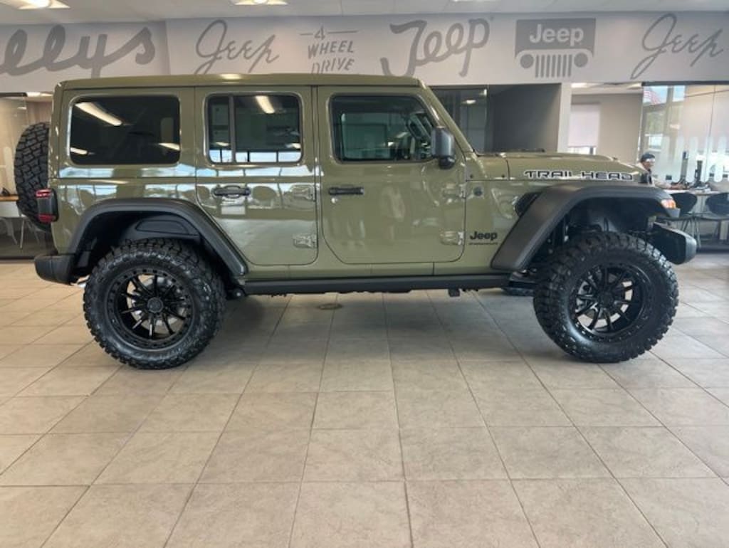 New 2026 Jeep Wrangler Willys 4X4 SUV