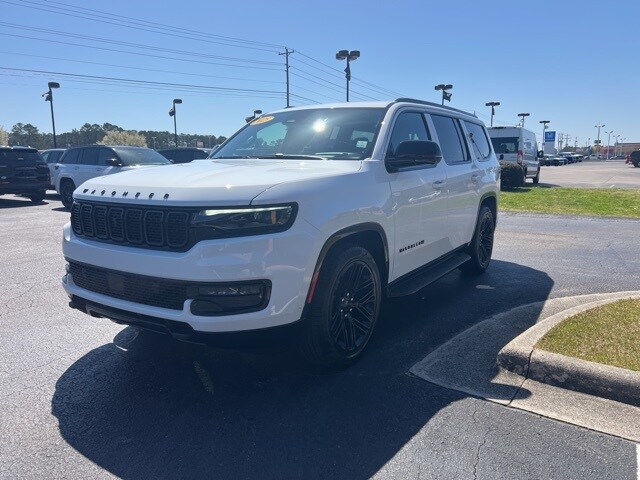 2025 Jeep Wagoneer Carbide photo 4