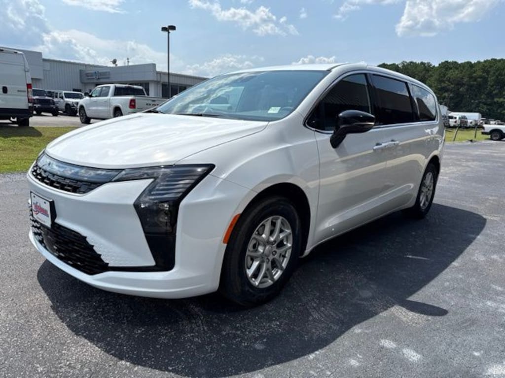 New 2027 Chrysler Pacifica Select FWD Minivan