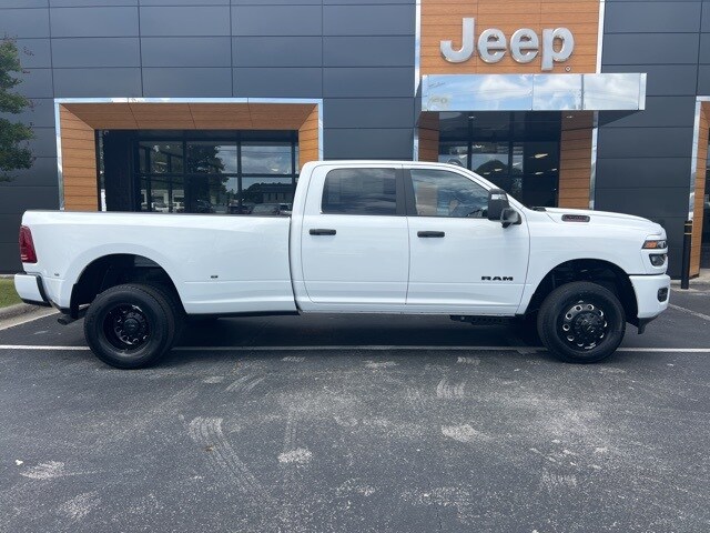 2025 Ram 3500 Big Horn photo 2