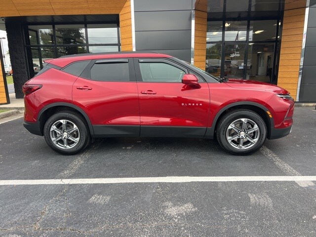 2023 Chevrolet Blazer 2LT photo 2