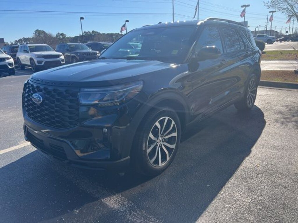 Used 2025 Ford Explorer ST-Line SUV