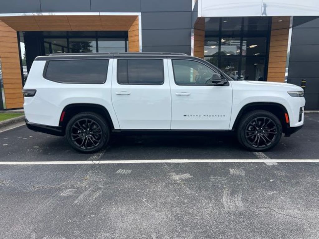 New 2026 Jeep Grand Wagoneer L Summit 4X4 SUV