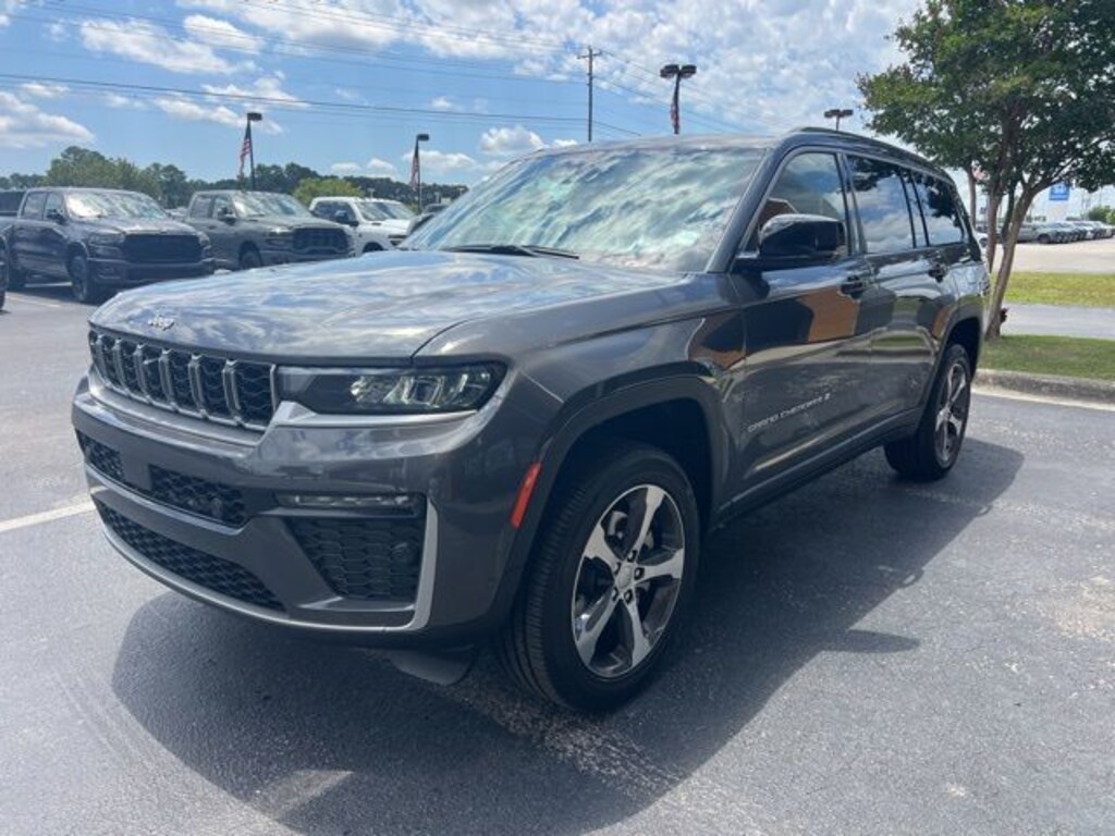 New 2026 Jeep Grand Cherokee L Limited 4X4 SUV