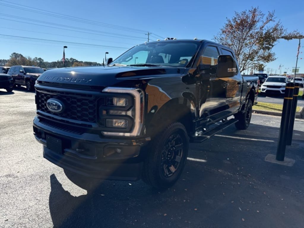 Used 2024 Ford F-250 Lariat Crew Cab