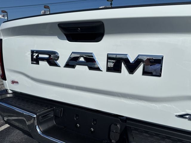 2025 RAM 2500 Tradesman - Photo 28