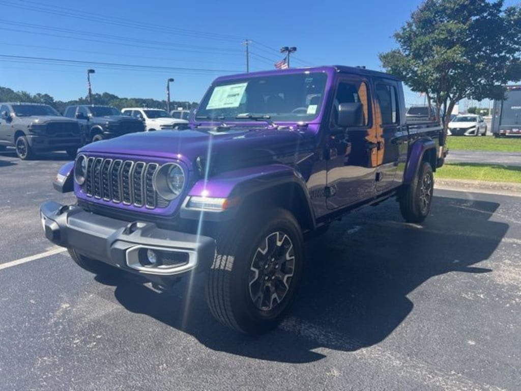 New 2026 Jeep Gladiator Sport 4X4 Crew Cab