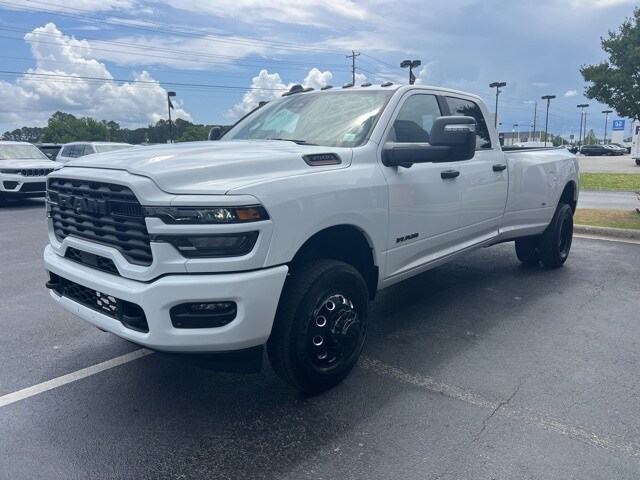 2025 Ram 3500 Big Horn photo 4