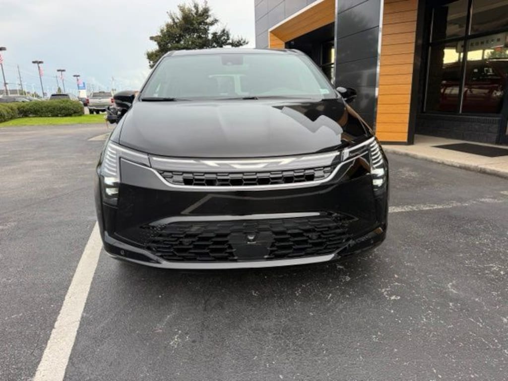 New 2027 Chrysler Pacifica Limited FWD Minivan