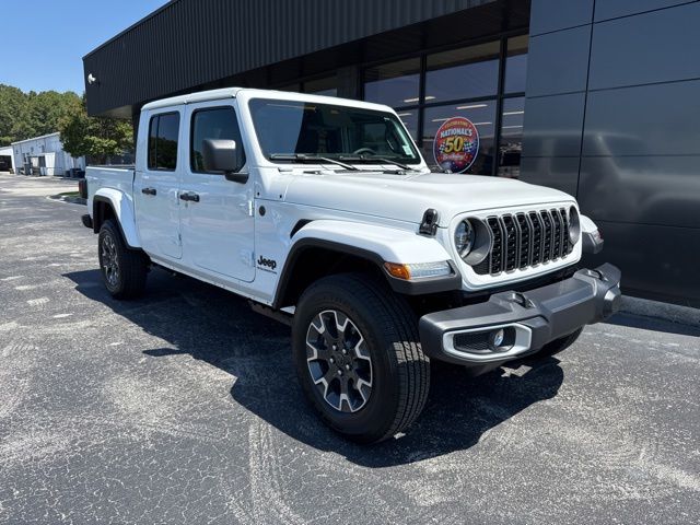 2026 Jeep Gladiator Sahara Auto's photo