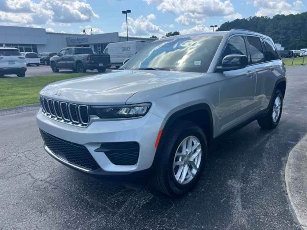 New 2026 Jeep Grand Cherokee Laredo X 4X4 SUV
