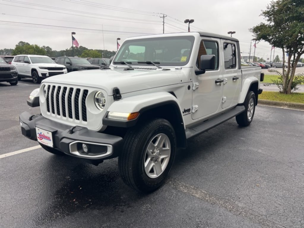 Used 2022 Jeep Gladiator Sport Crew Cab
