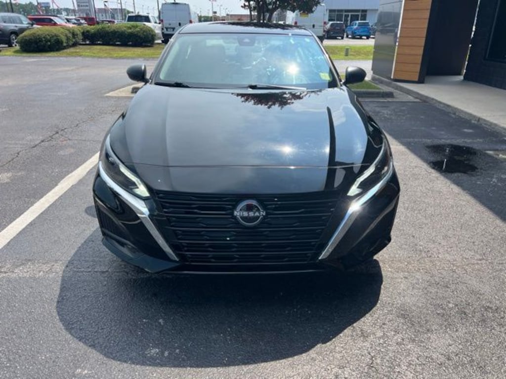 Used 2025 Nissan Altima 2.5 SV Sedan