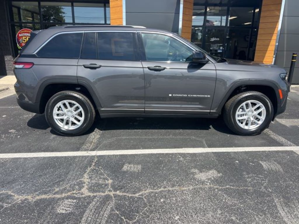 New 2026 Jeep Grand Cherokee Laredo X 4X4 SUV