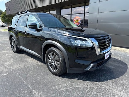 2022 Nissan Pathfinder SV SUV
