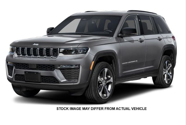 2026 Jeep Grand Cherokee Laredo X 4x4's photo