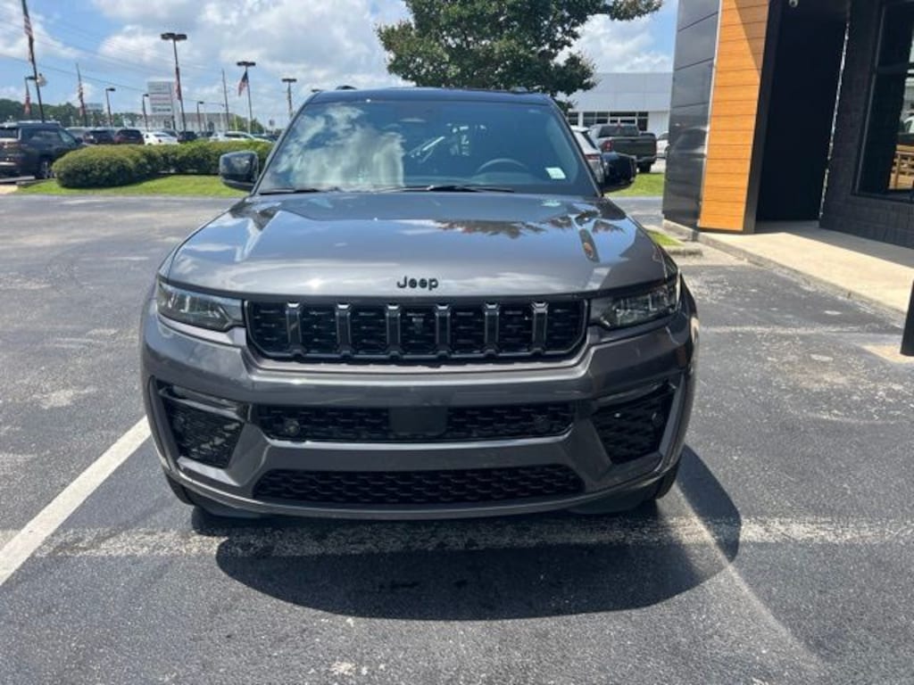 New 2026 Jeep Grand Cherokee Limited Reserve 4X4 SUV