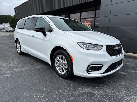 2024 Chrysler Pacifica Touring L Minivan