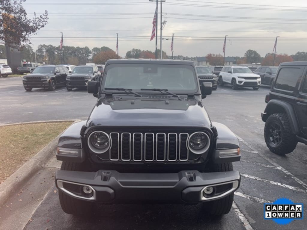 Used 2025 Jeep Wrangler Sahara SUV