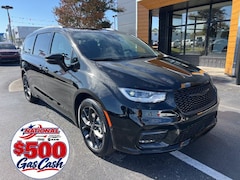 2026 Chrysler Pacifica Select FWD Minivan