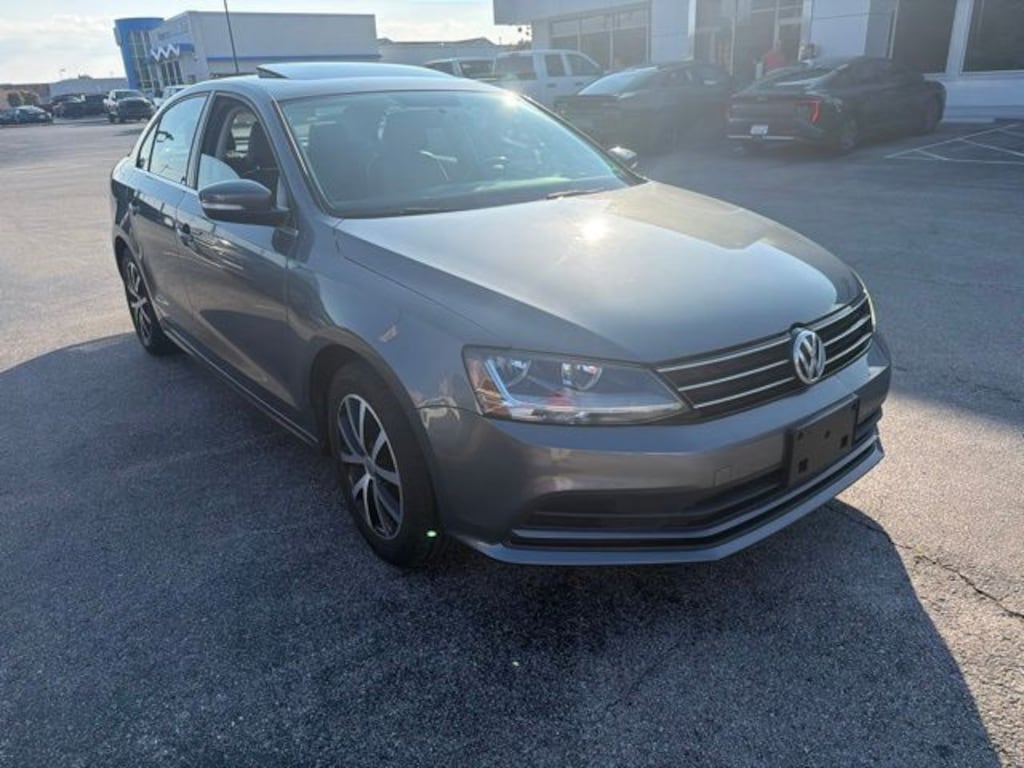 Used 2017 Volkswagen Jetta 1.4T SE Sedan