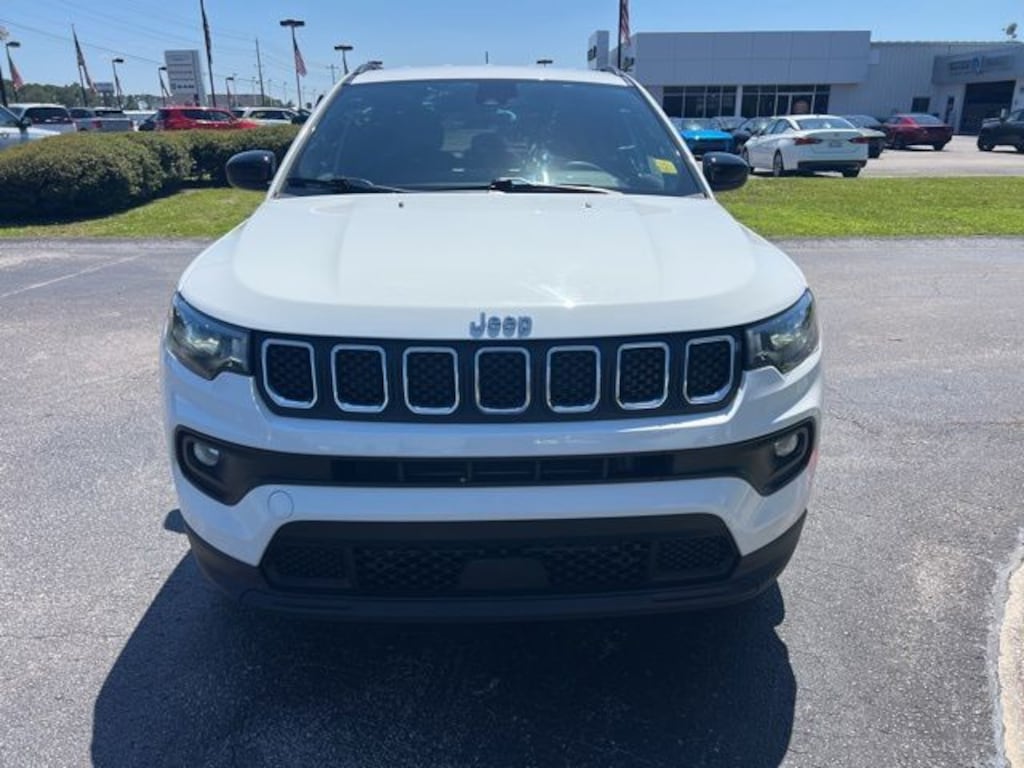 Used 2024 Jeep Compass Latitude SUV