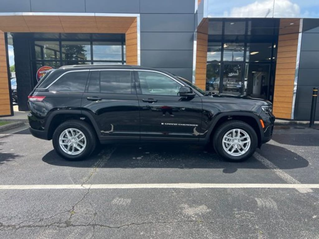 New 2026 Jeep Grand Cherokee Laredo X 4X4 SUV