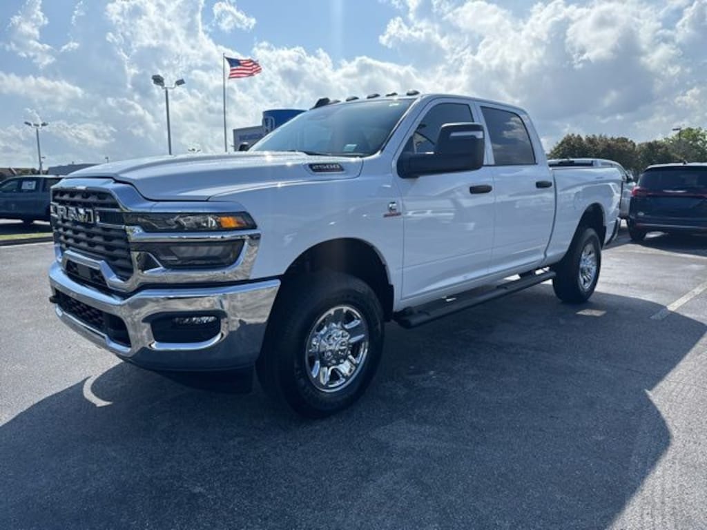 New 2025 Ram 2500 Tradesman 4X4 Crew Cab