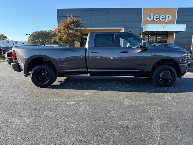 2026 Ram 3500 Laramie photo 2