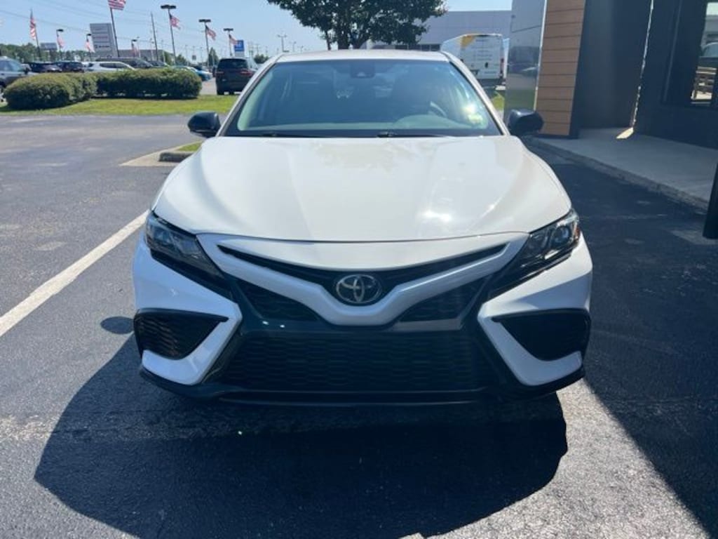 Used 2023 Toyota Camry SE Sedan