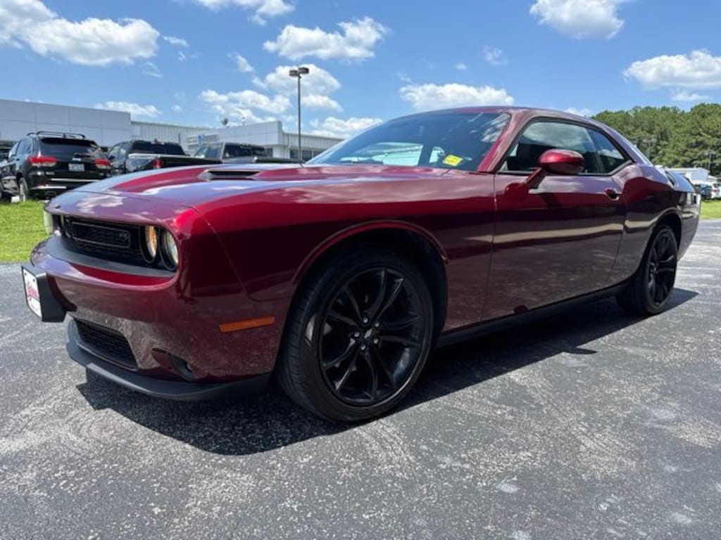Used 2017 Dodge Challenger R/T Coupe