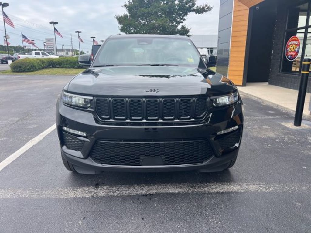 Used 2024 Jeep Grand Cherokee Limited SUV