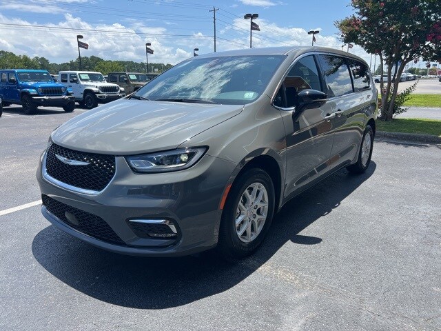 2025 Chrysler Pacifica photo 4