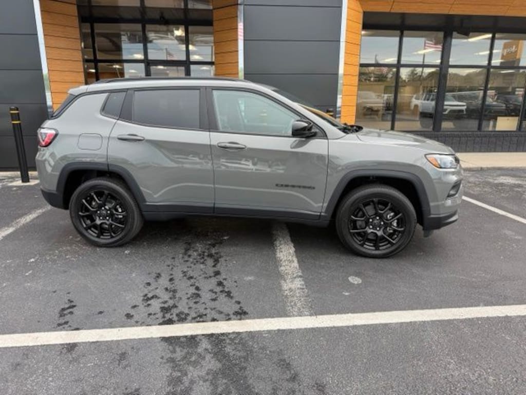 New 2026 Jeep Compass Latitude Altitude 4X4 SUV