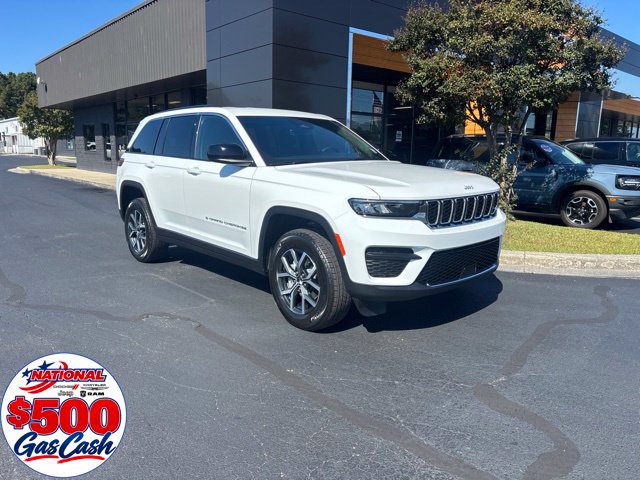 2027 Jeep Grand Cherokee Laredo RWD SUV