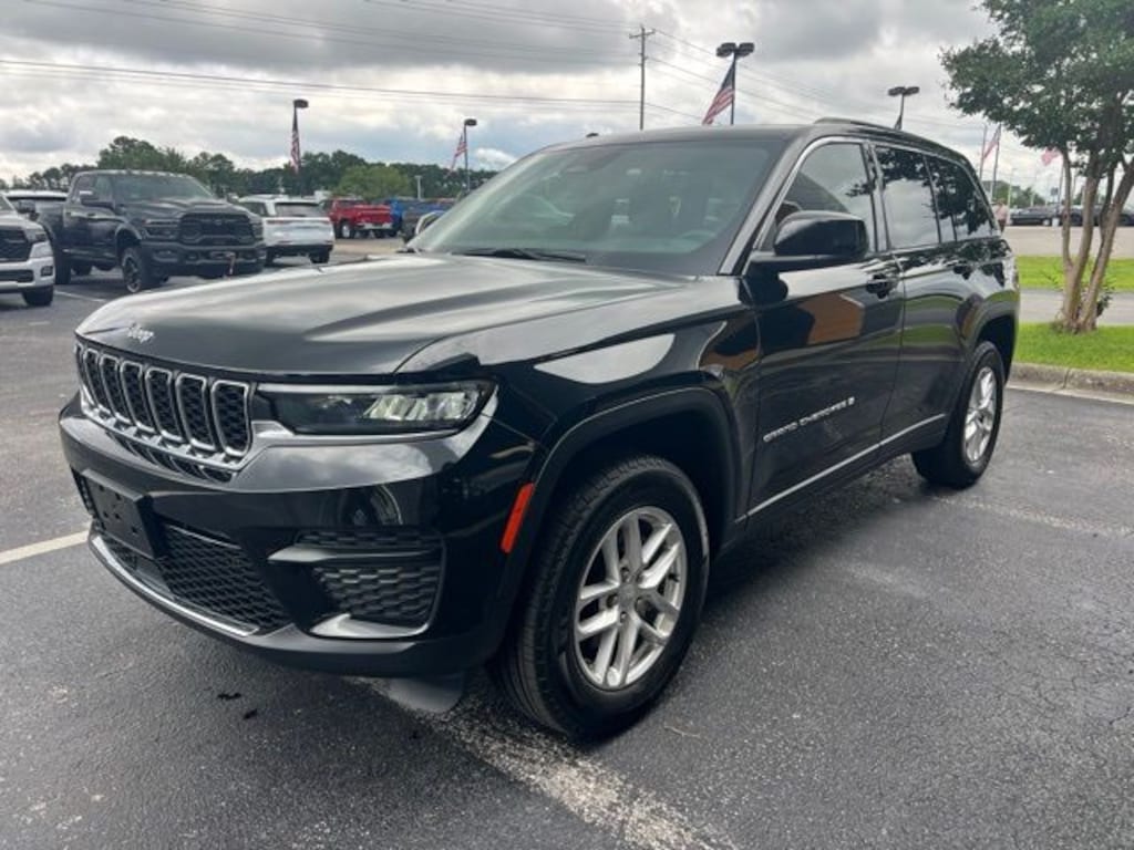 Used 2025 Jeep Grand Cherokee Laredo X SUV