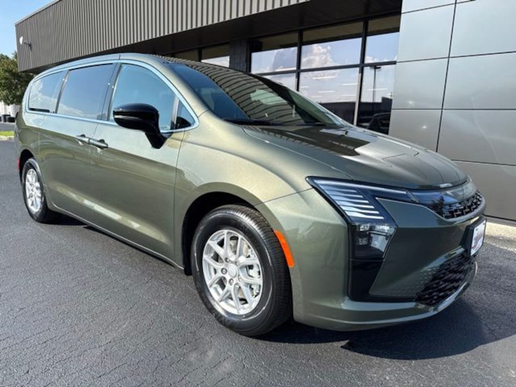 New 2027 Chrysler Pacifica Select FWD Minivan