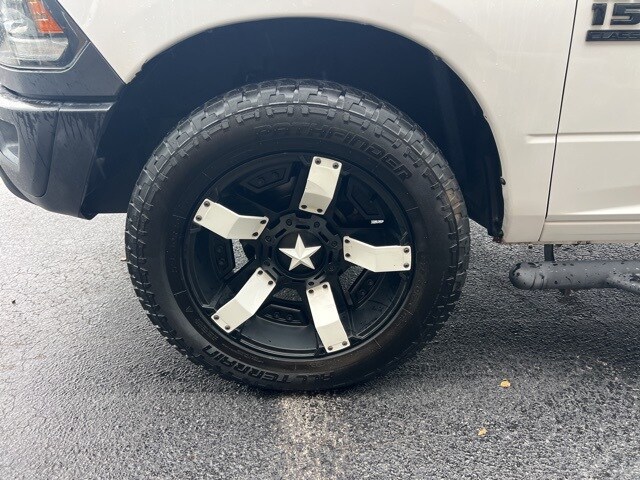 2019 Ram 1500 Classic Warlock photo 4