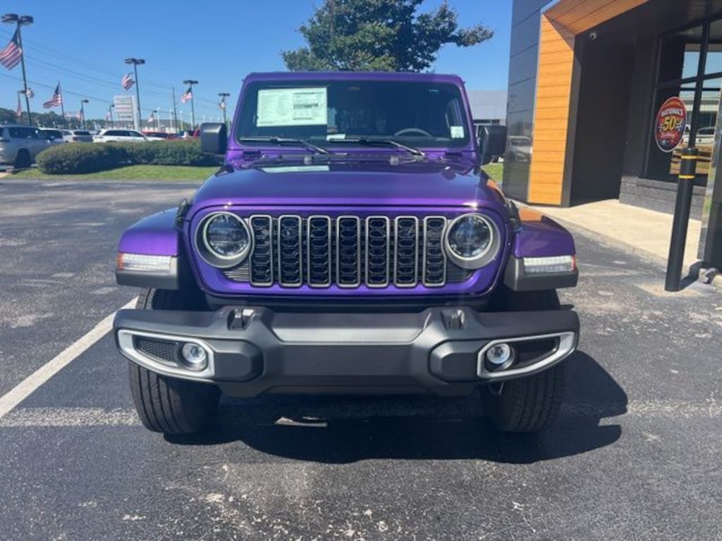 New 2026 Jeep Gladiator Sport 4X4 Crew Cab