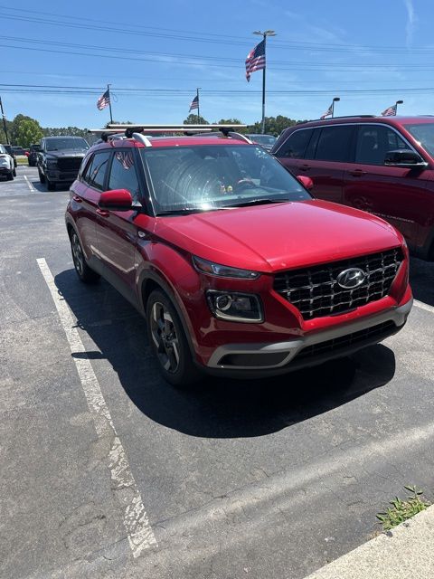 2023 Hyundai Venue SEL IVT's photo
