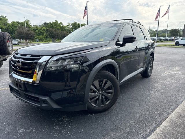 2022 Nissan Pathfinder SV 4WD's photo
