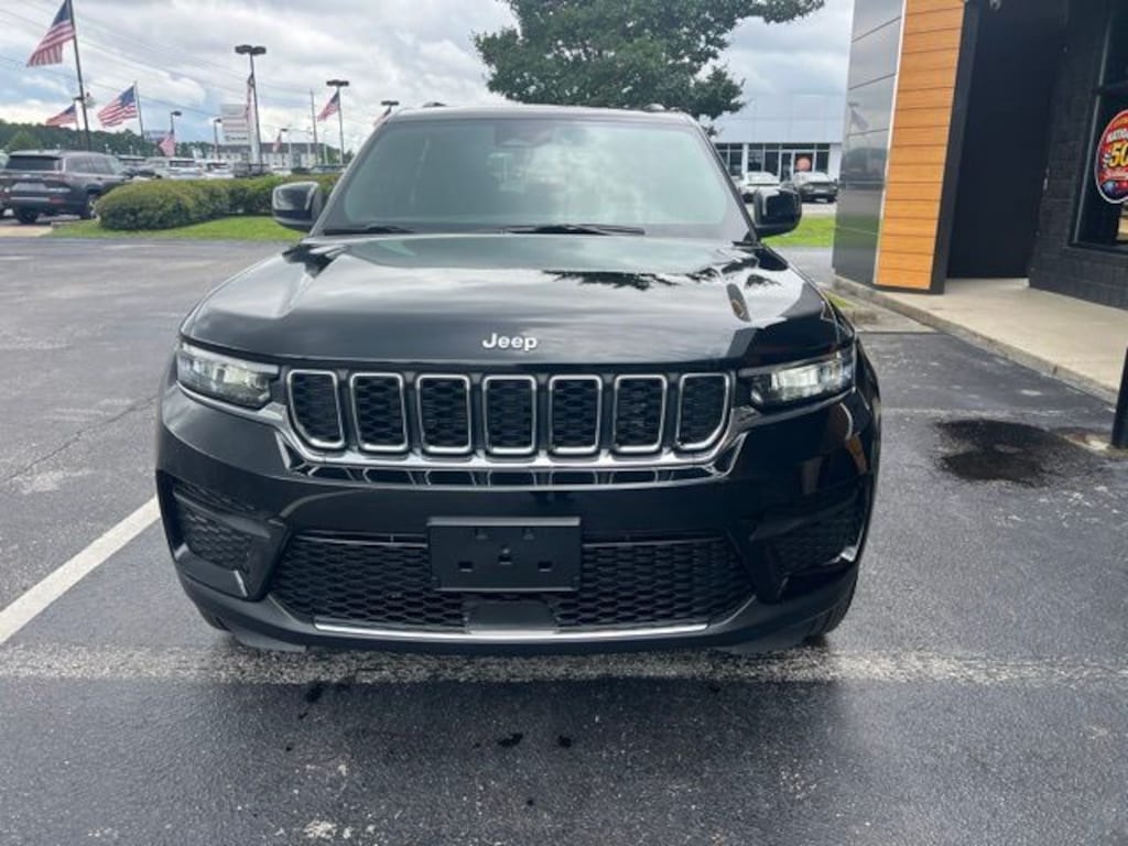 Used 2025 Jeep Grand Cherokee Laredo X SUV