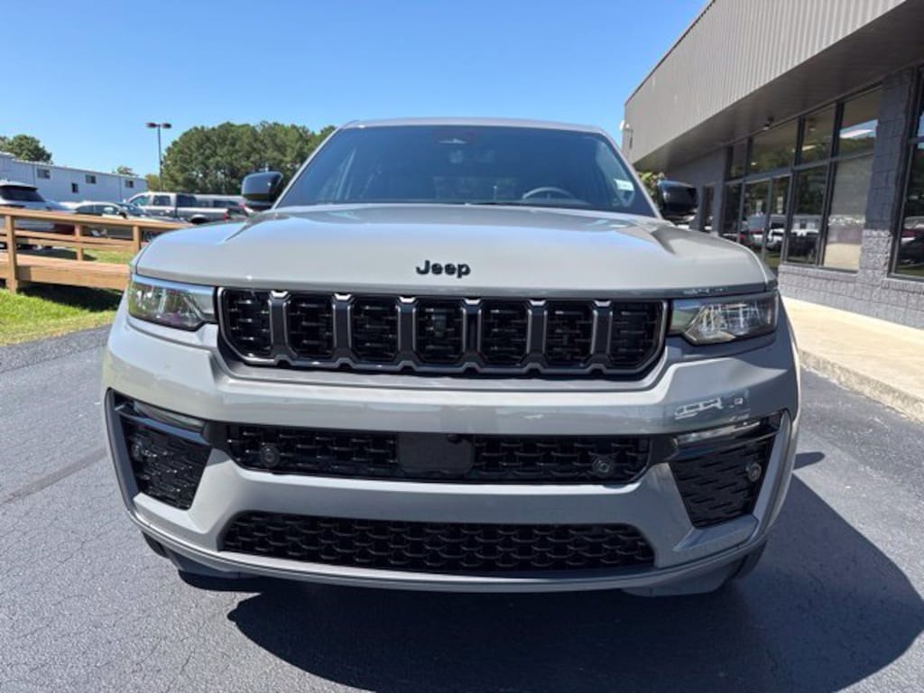 New 2027 Jeep Grand Cherokee Limited Reserve 4X4 SUV