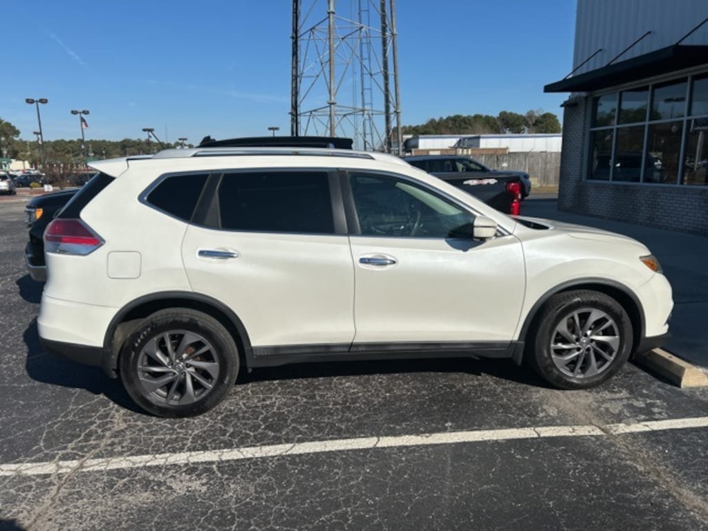 Used 2016 Nissan Rogue SL SUV