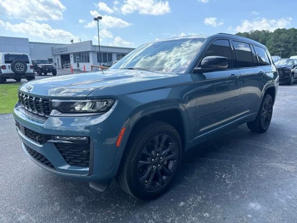 New 2026 Jeep Grand Cherokee L Limited Reserve 4x4 SUV