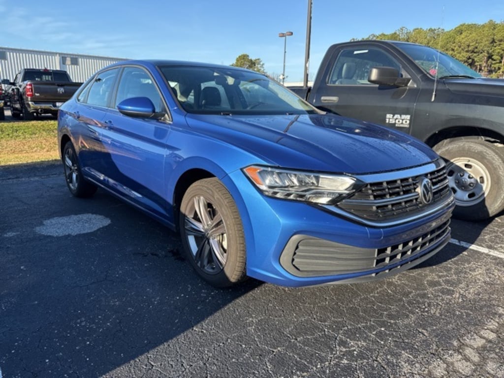 Used 2023 Volkswagen Jetta 1.5T SE Sedan