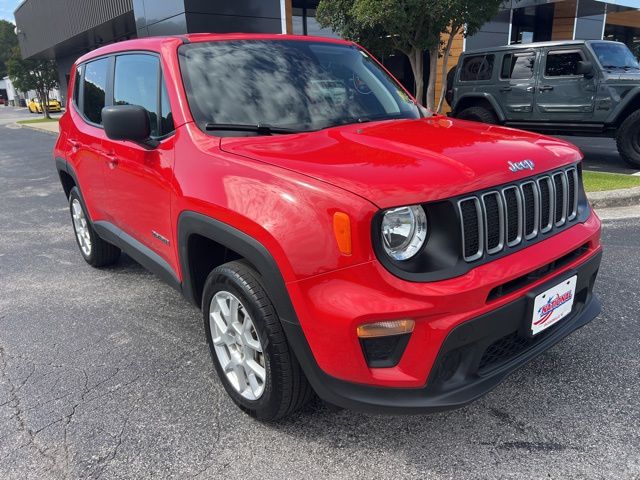 2023 Jeep Renegade Latitude 4x4's photo