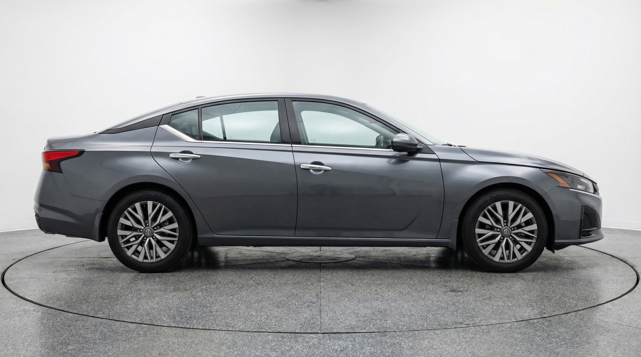 Thumbnail: 2025 Nissan Altima - 8