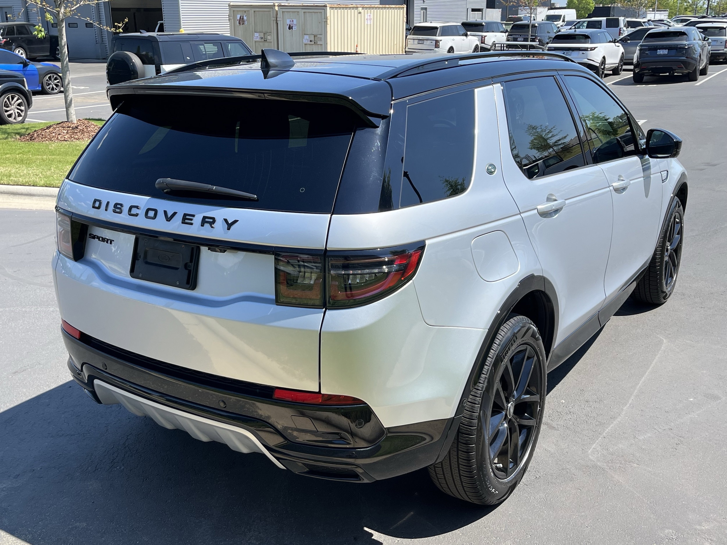 2025 Land Rover Discovery Sport Dynamic SE photo 5
