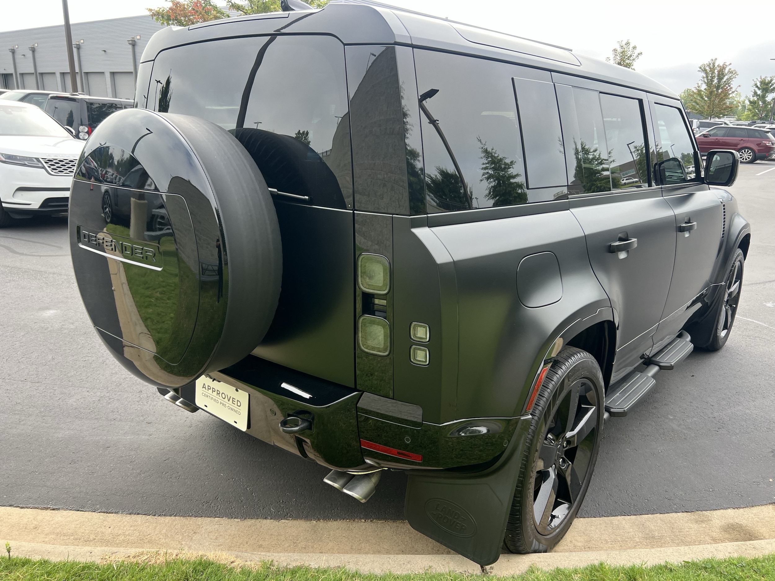 2026 Land Rover Defender V8